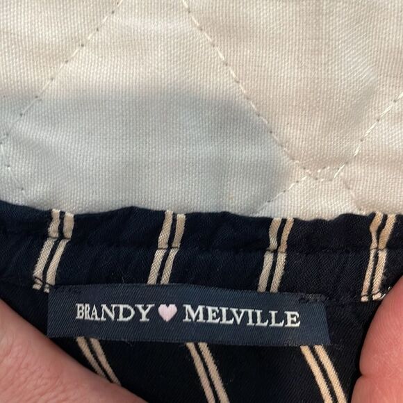 Crop top black and white striped size small - Picture 5 of 5